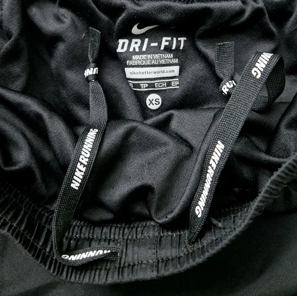 NWOT Womens Nike Dri-Fit Running Shorts - Picture 6 of 6